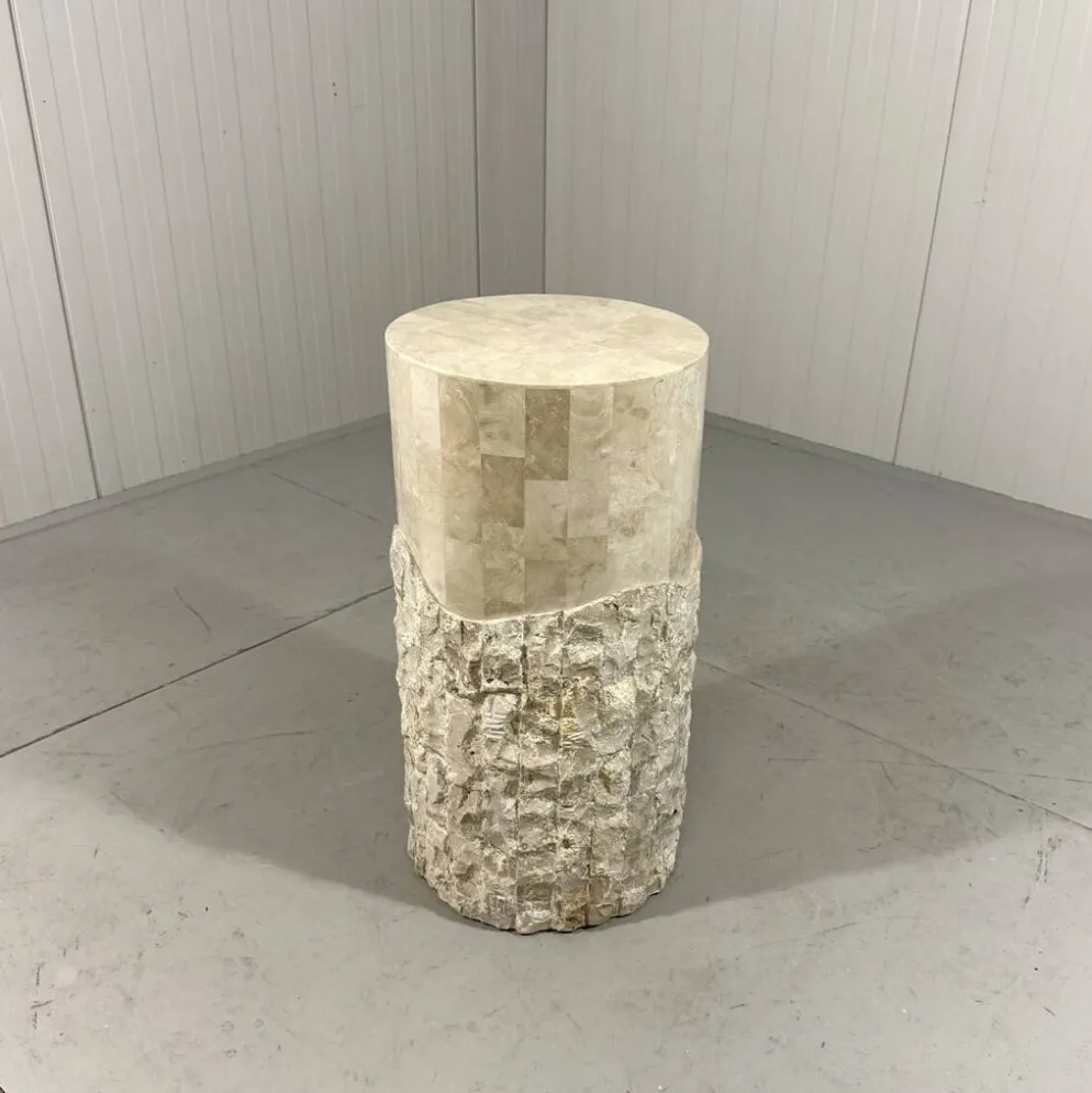 Colonnes et vase en pierre de travertin de Mactan, années 1980