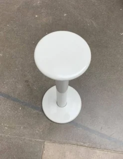 Colonne, table d'appoint space age en métal