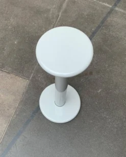 Colonne, table d'appoint space age en métal