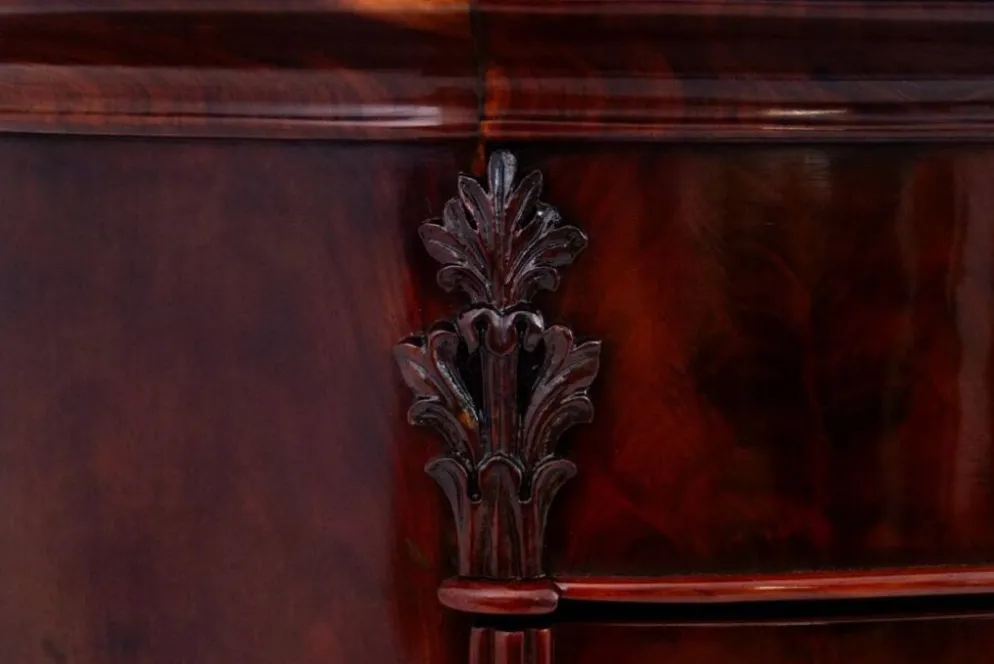 Commode ancienne - poste, Europe du Nord, fin du 19e siècle.