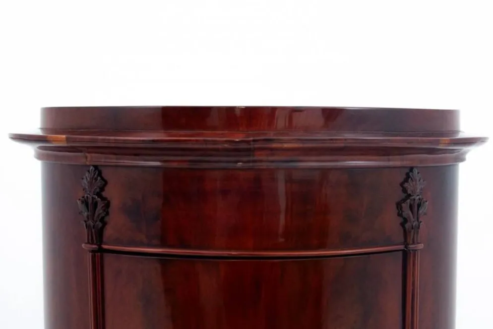 Commode ancienne - poste, Europe du Nord, fin du 19e siècle.