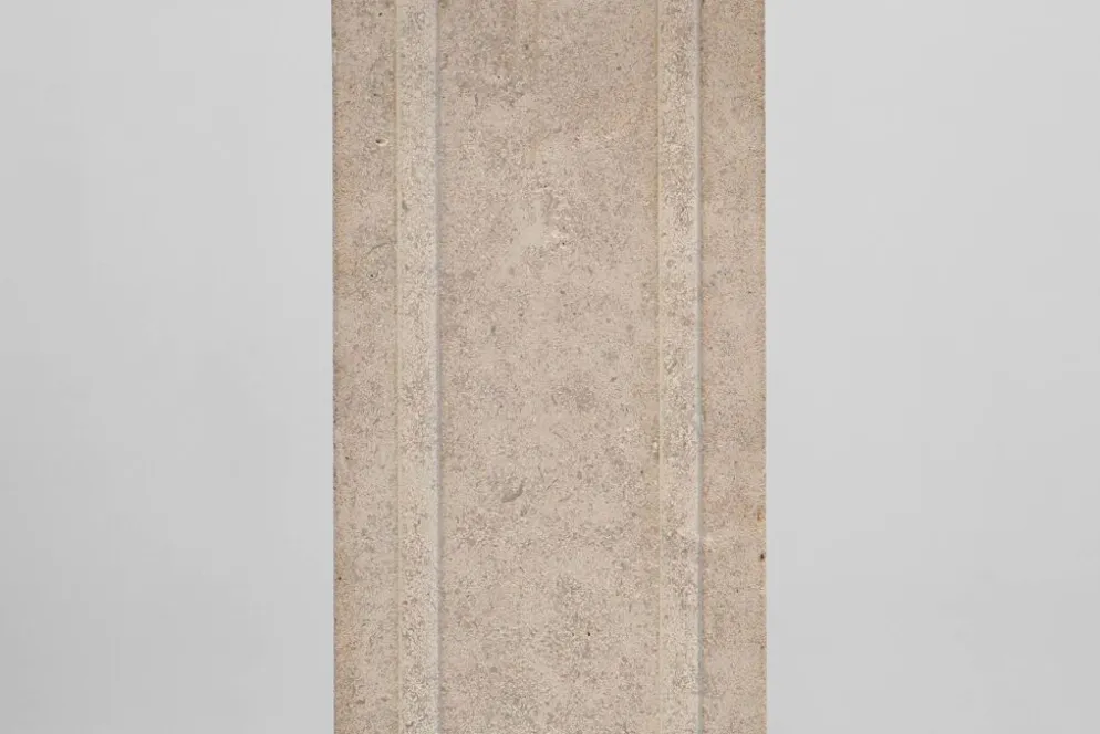 Console du milieu du siècle en pierre beige, France années 1960.