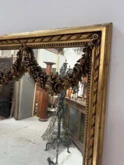 Console et miroir d'entre deux de style Louis XVI en bois doré