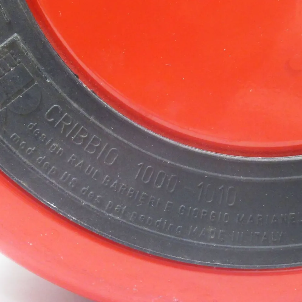 Corbeille Cribbio rouge Rexite Années 80