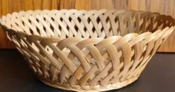 Corbeille en bambou naturel tressé & ajouré, fait main