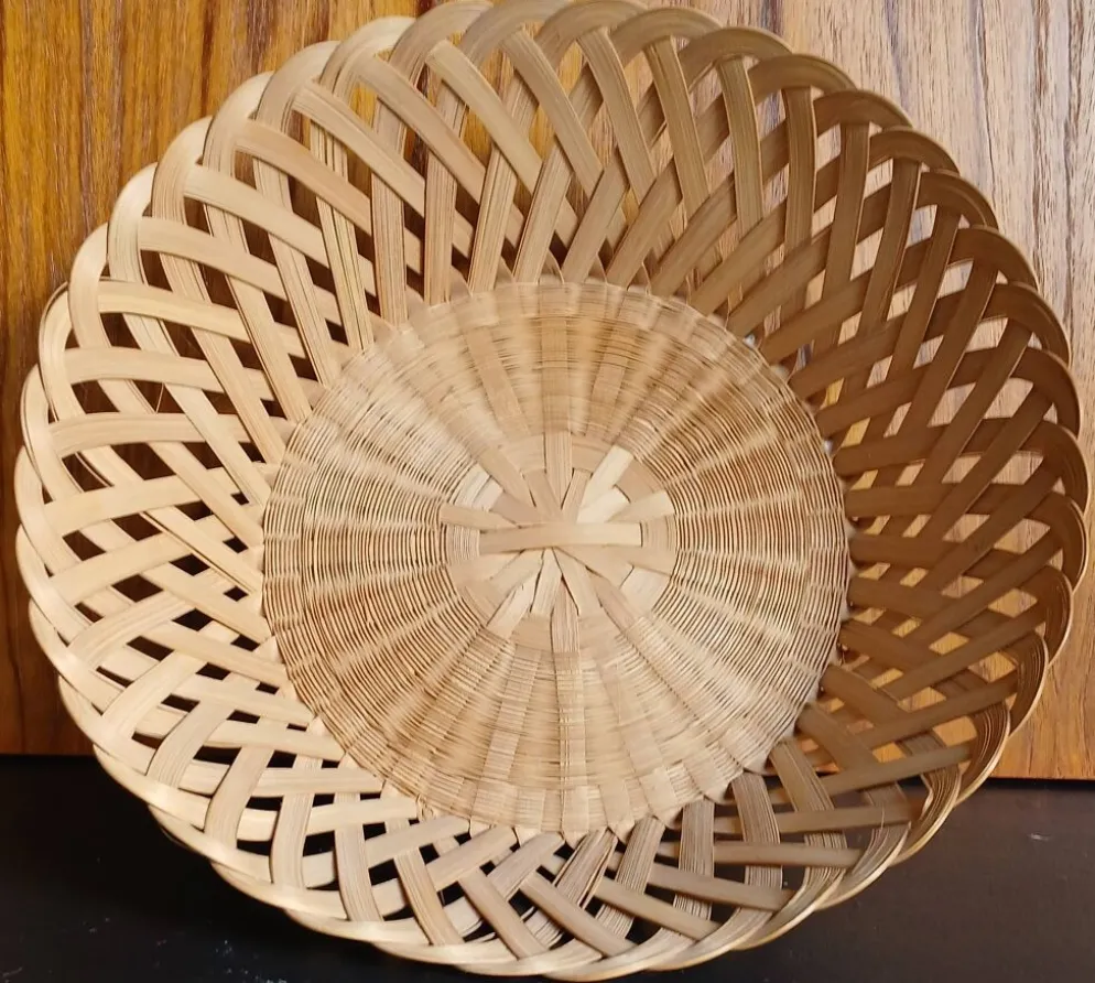 Corbeille en bambou naturel tressé & ajouré, fait main