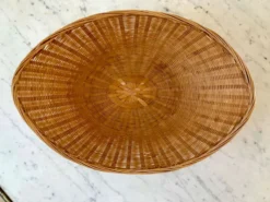 Corbeille en osier ovale années 70