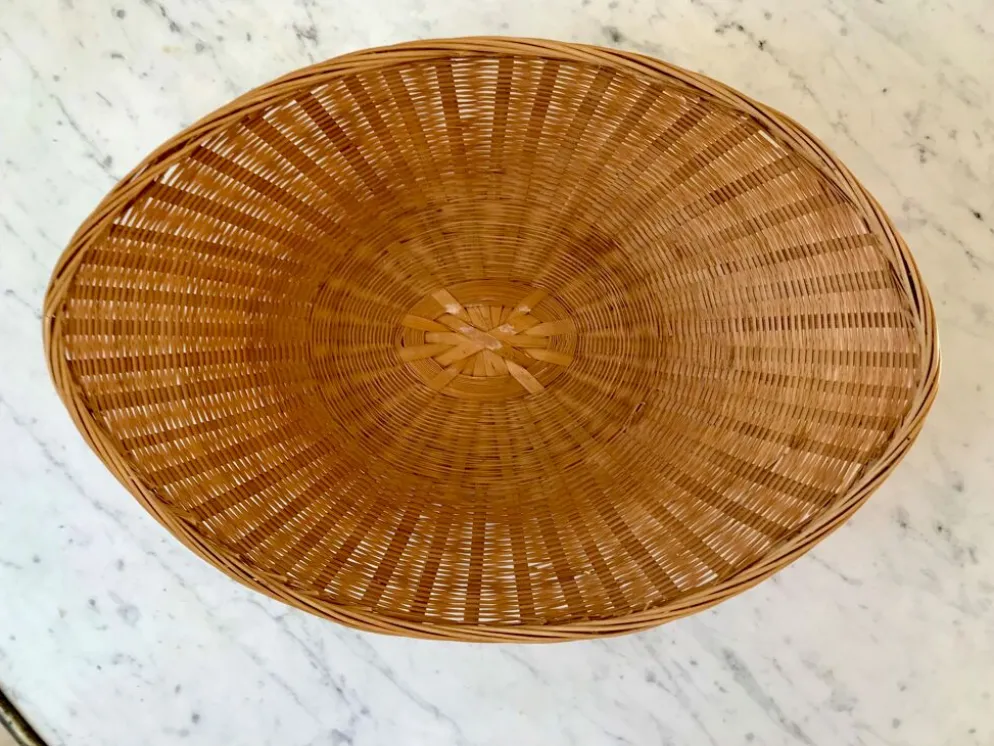 Corbeille en osier ovale années 70