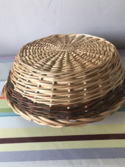 Corbeille en osier vintage