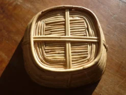 Corbeille laiton et rotin DLG Gabriella Crespi 21X21,5