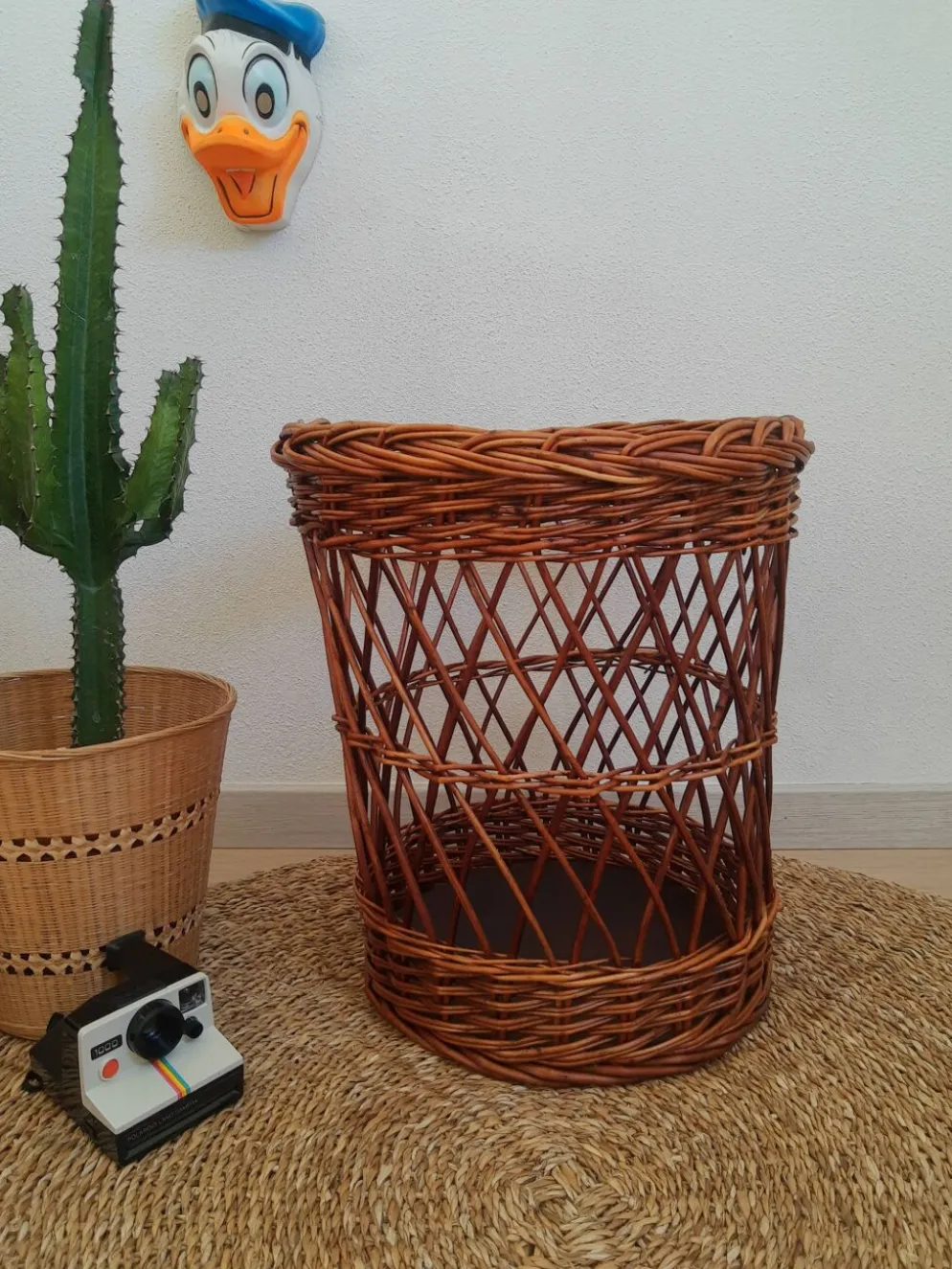 corbeille à linge en osier vintage
