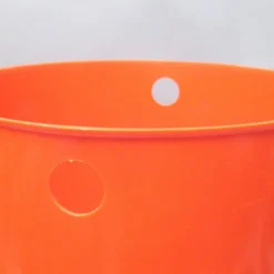 Corbeille orange Roger Tallon Art et Bureau