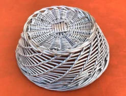 Corbeille Osier tressé gris argenté