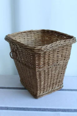 Corbeille à papier en osier