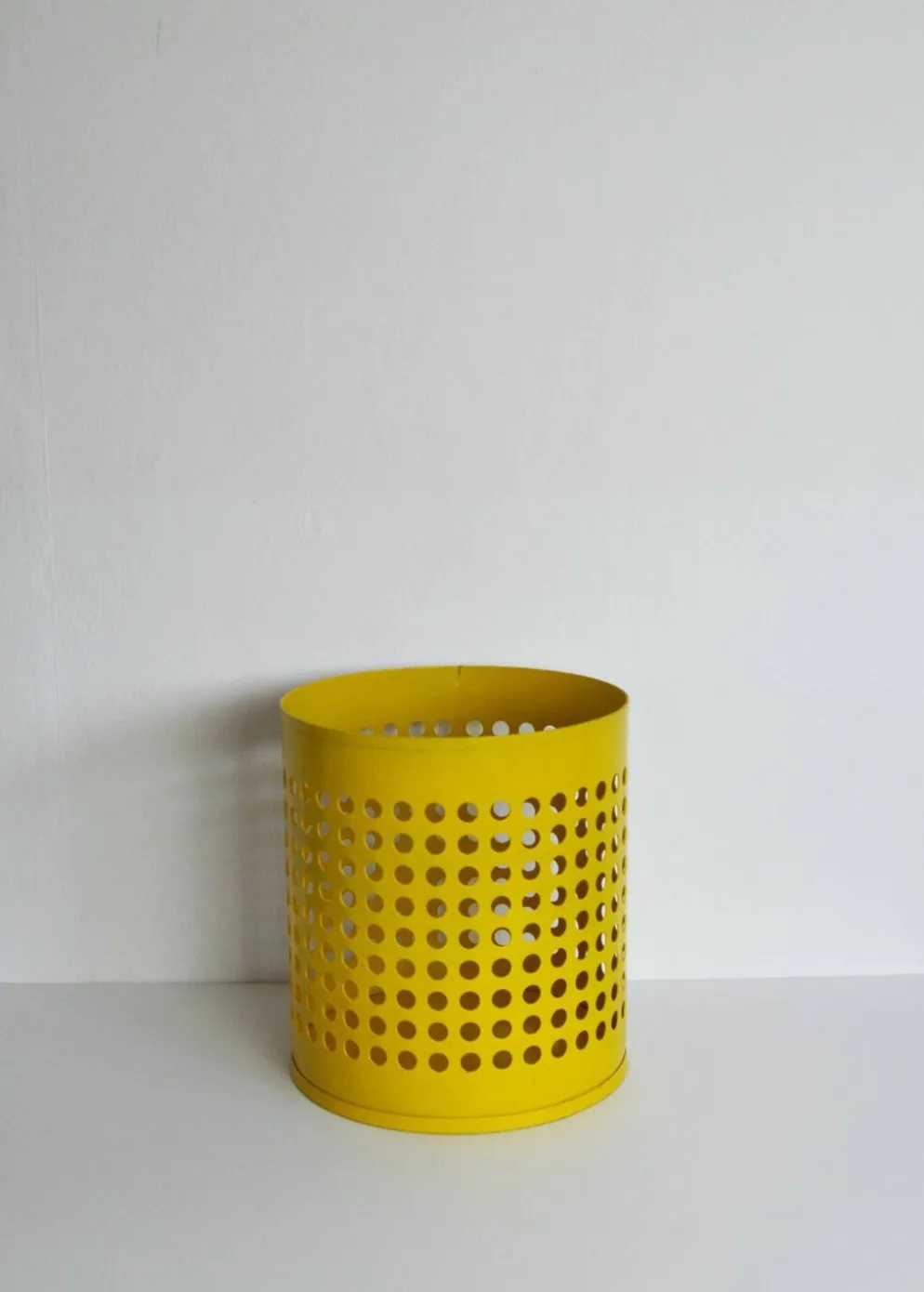 Corbeille à papier jaune RM conçue par Richard Müller, Danemark, années 1970