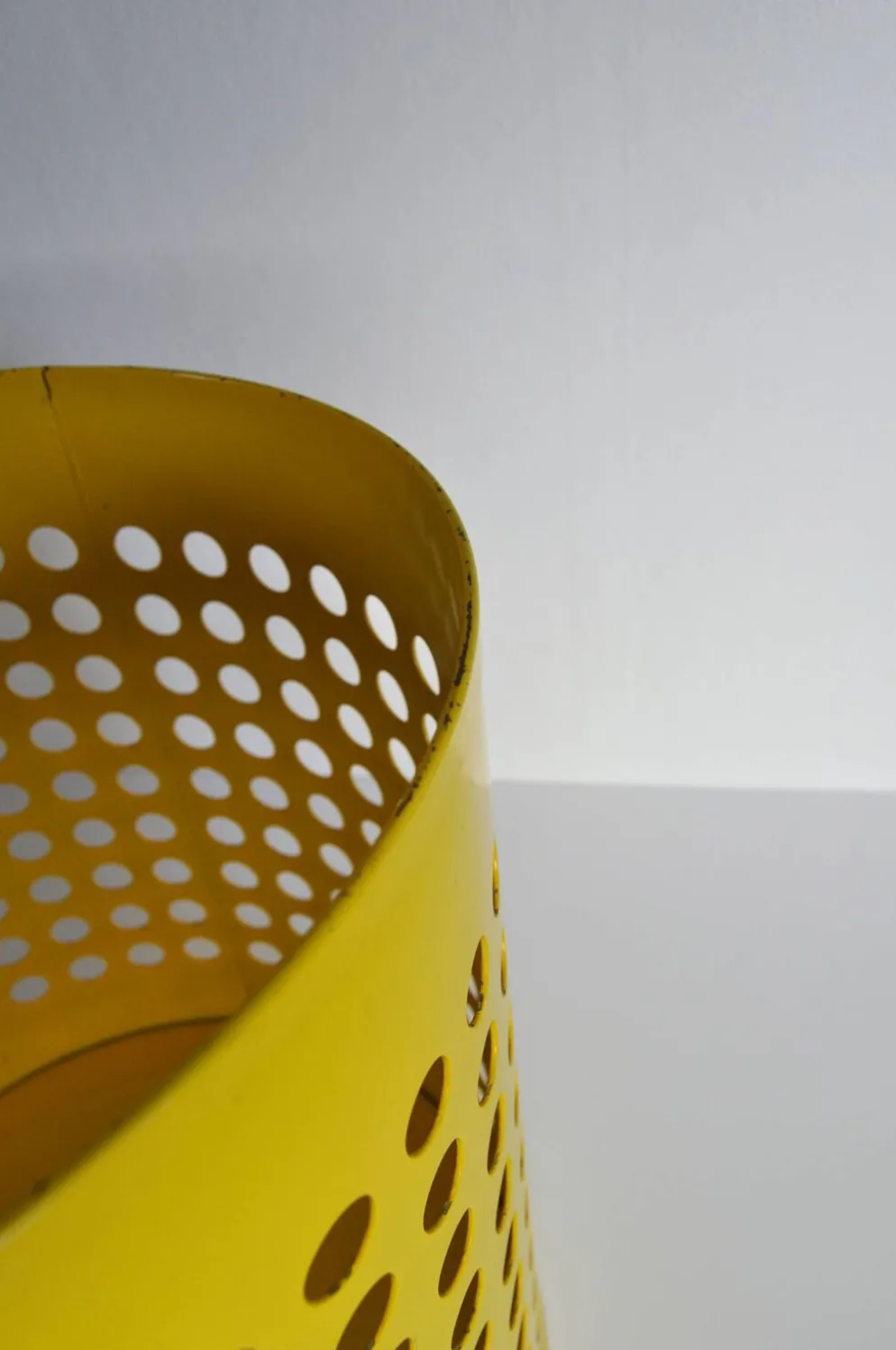 Corbeille à papier jaune RM conçue par Richard Müller, Danemark, années 1970