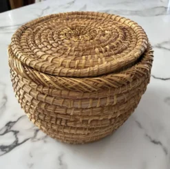 Corbeille ronde jonc tressé