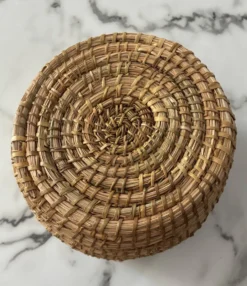 Corbeille ronde jonc tressé