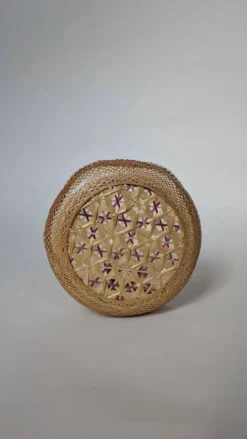 Corbeille tressée en fibre naturelle