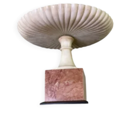 Coupe en marbre dans le goût de l’antique, XIXème siècle