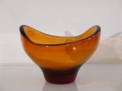 Coupe scandinave en verre forme libre