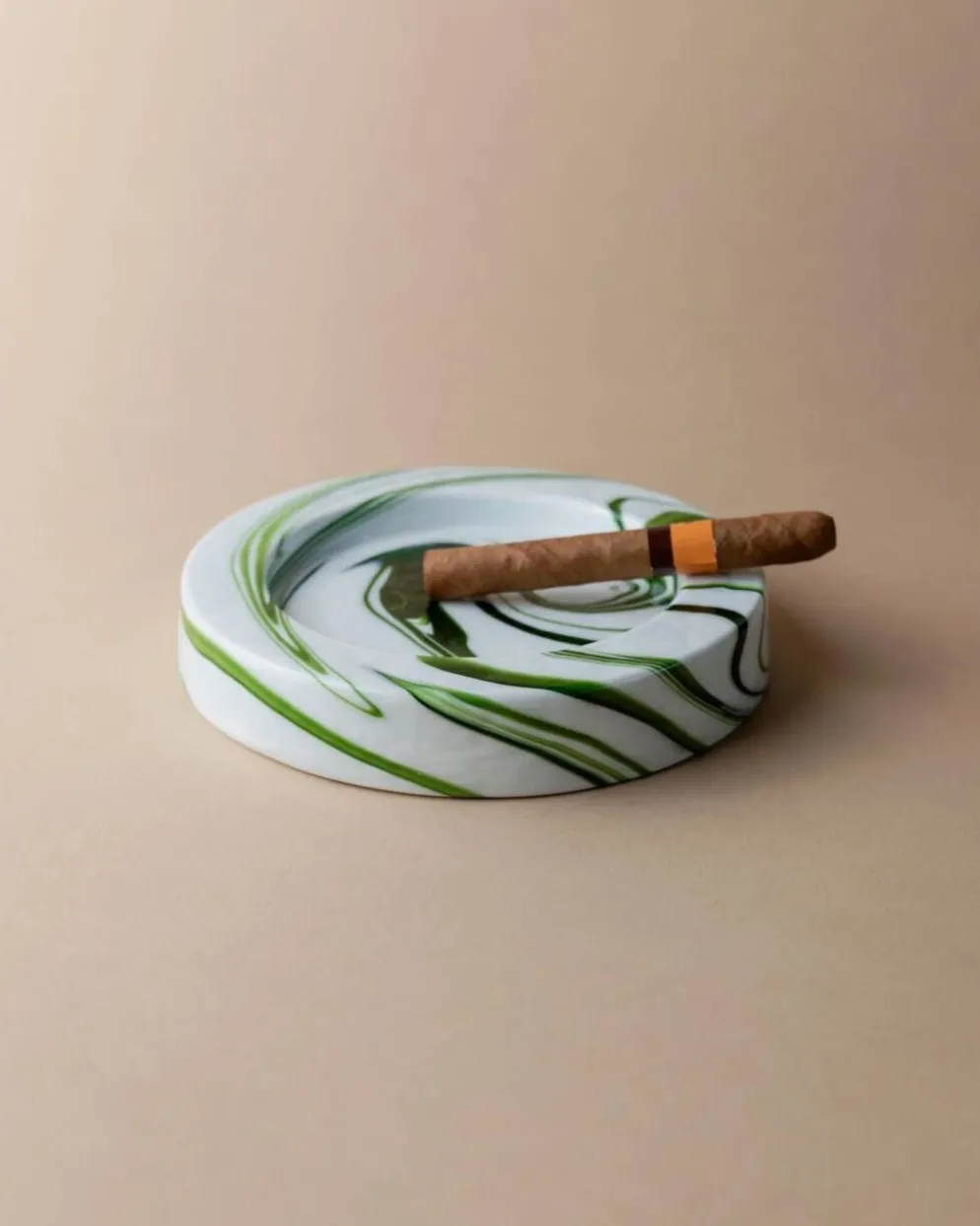 Coupe vintage en verre de Murano tourbillon vert - Sergio Asti pour Venini - Cendrier ou coupe - Italie années 1970 - Décoration de table intemporelle, idée cadeau