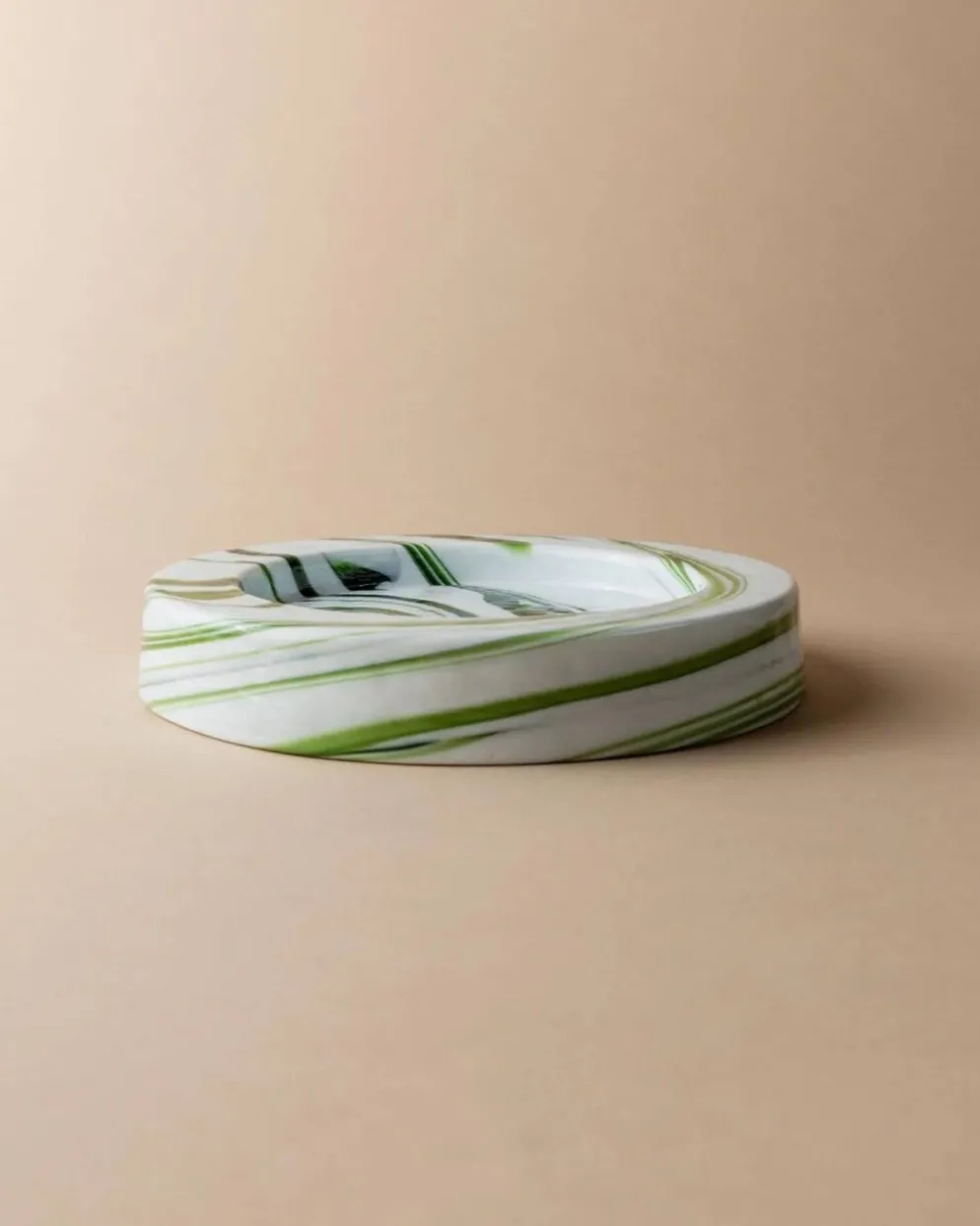 Coupe vintage en verre de Murano tourbillon vert - Sergio Asti pour Venini - Cendrier ou coupe - Italie années 1970 - Décoration de table intemporelle, idée cadeau