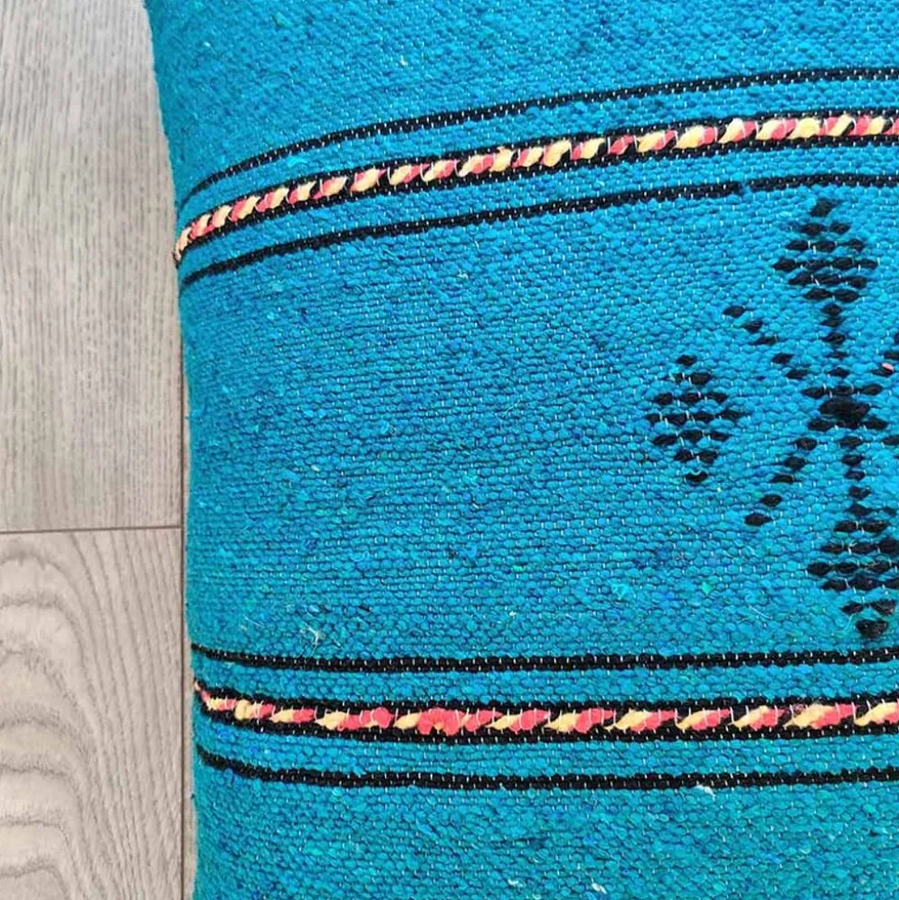 Coussin berbère bleu fait main en coton