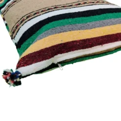 Coussin berbère folklorique vert à pompon