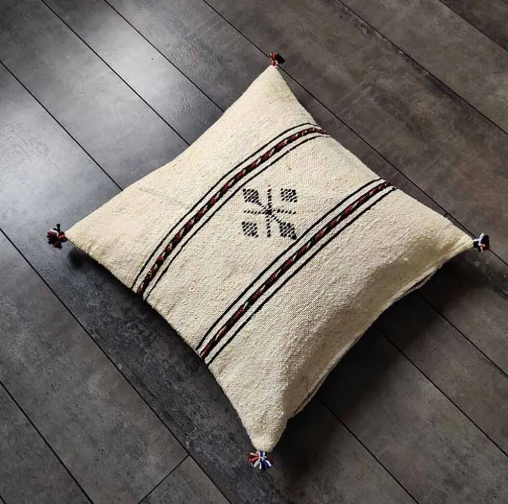 Coussin berbère jaune pâle en coton