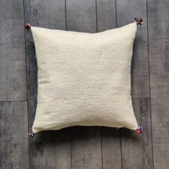 Coussin berbère jaune pâle en coton