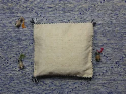 Coussin berbère kilim blanc et noir