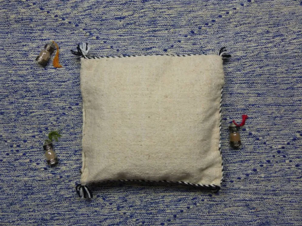 Coussin berbère kilim blanc et noir