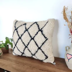 Coussin berbère losanges noirs