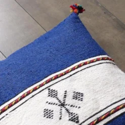 Coussin berbère marocain bleu et blanc
