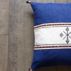 Coussin berbère marocain bleu et blanc