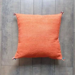 Coussin berbère marocain orange et blanc