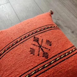 Coussin berbère orange fait main en coton