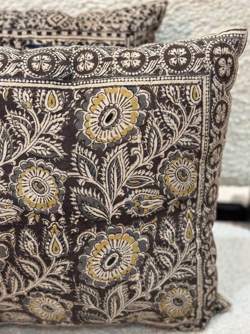 Coussin block print fleurs “jardin indien” - Brun/Jaune