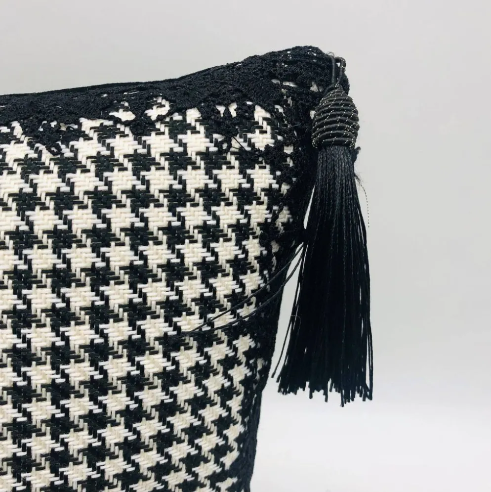 Coussin carré, Housse et Insert, Noir et blanc. Modèle « Tatiana »