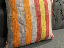 Coussin en kilim turc