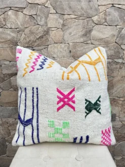 Coussin en laine berbère fait main : Coussin Kilim marocain (45x45cm)