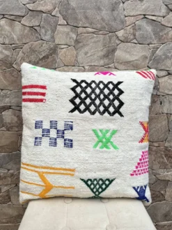 Coussin en laine berbère fait main : Coussin Kilim marocain (45x45cm)