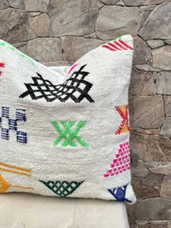 Coussin en laine berbère fait main : Coussin Kilim marocain (45x45cm)