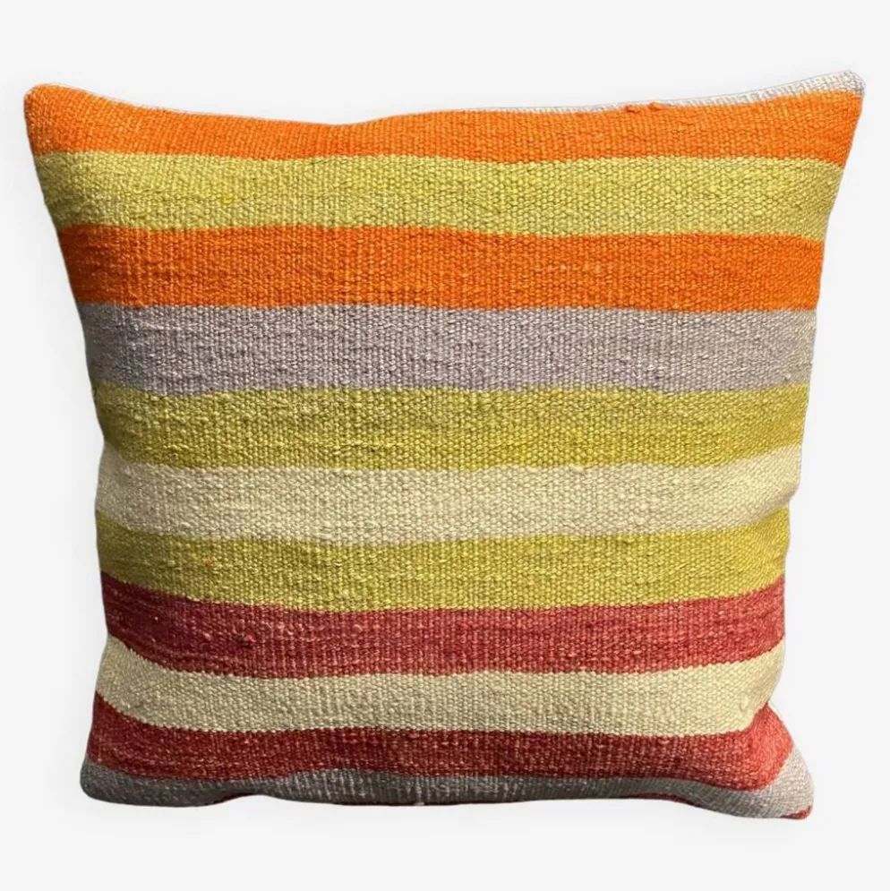 Coussin en laine turque rayé