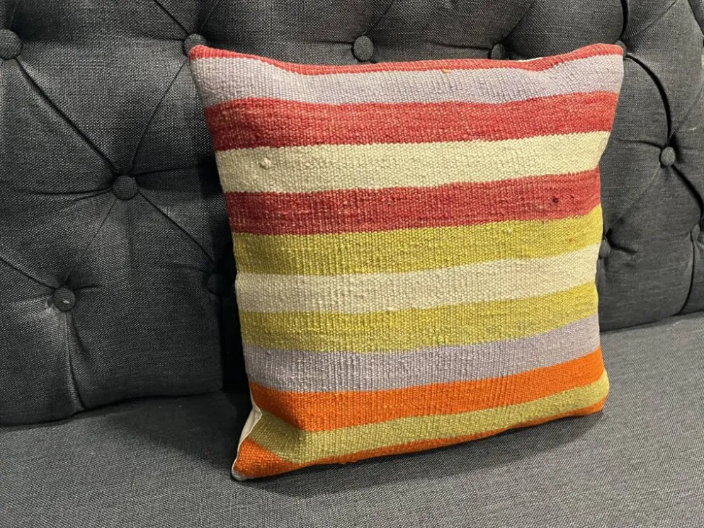 Coussin en laine turque à rayures