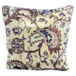 Coussin en tapis vintage fait main