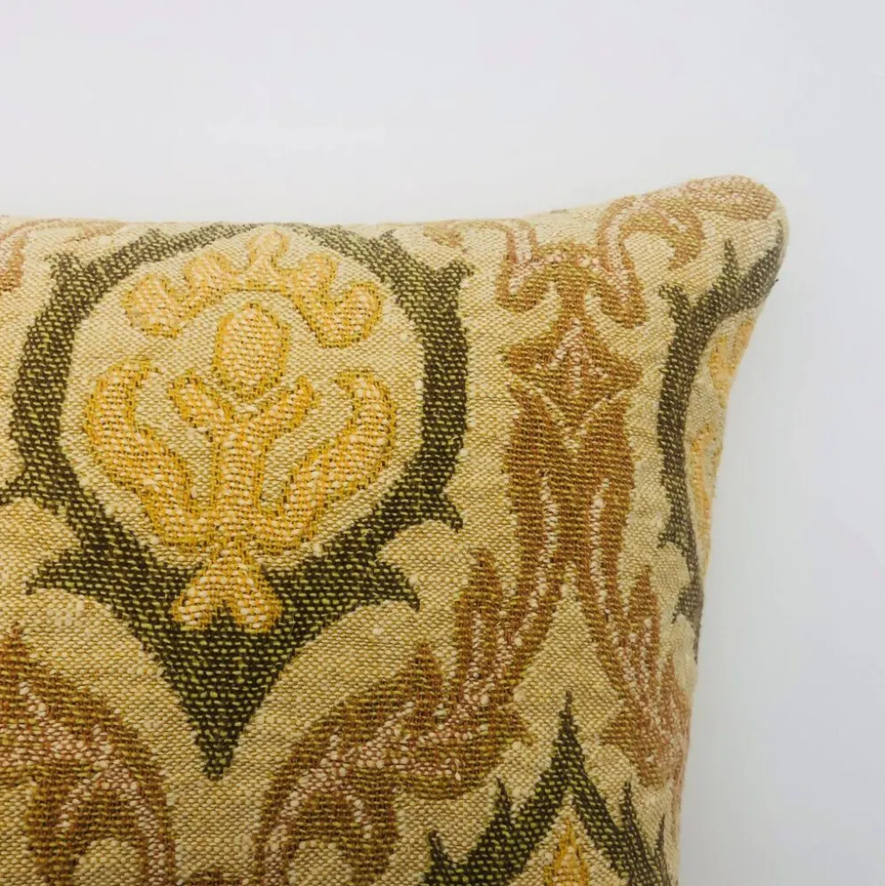 Coussin en tissu ancien. 40 X40 cm.