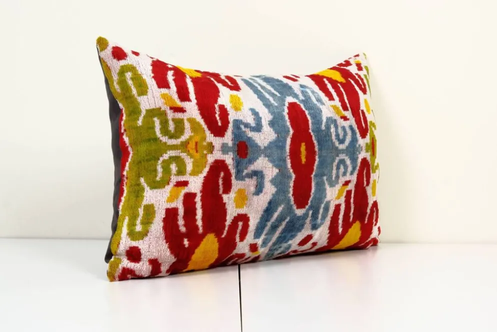 Coussin en velours İkat