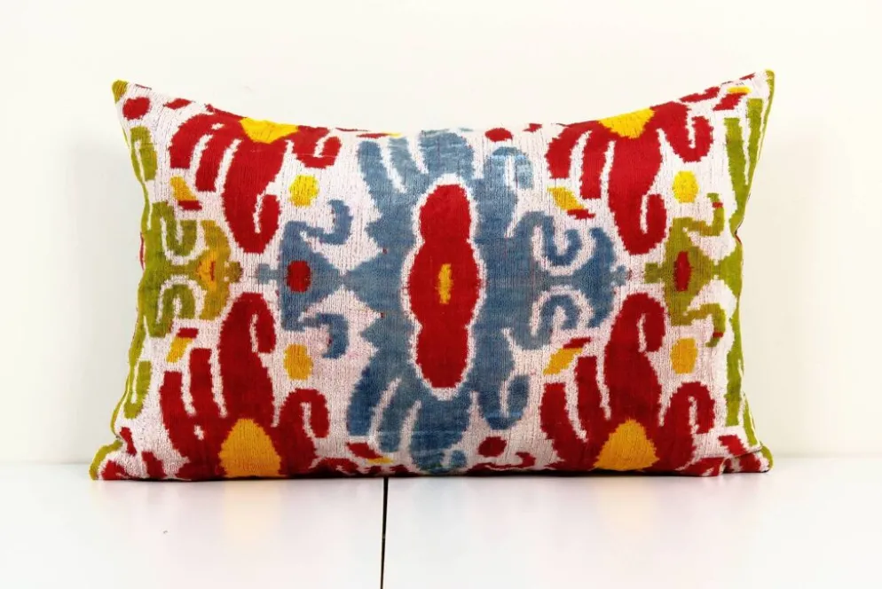 Coussin en velours İkat